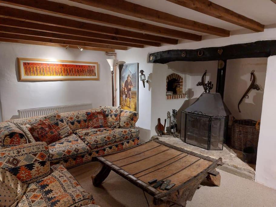 Stable Cottage - Sleeps 6, Near Lulworth Cove Dorchester Extérieur photo